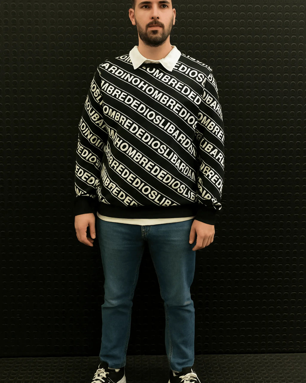 Buzo Basico Negro Letras