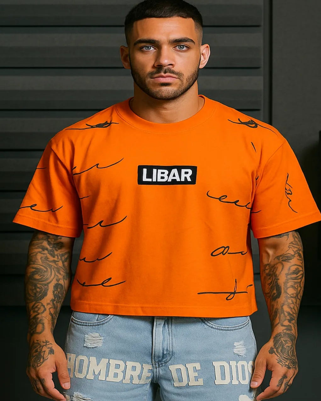 Camisa Semi Oversize Firmas Naranjas