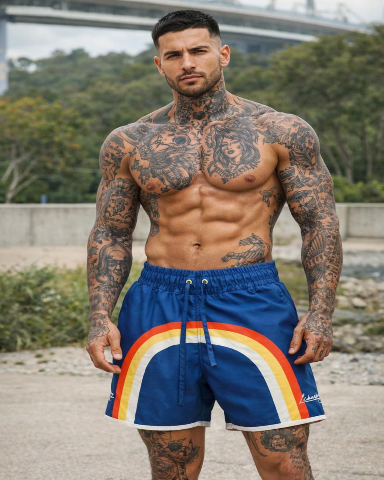 Nueva Colección: Pantaloneta Premium Curva Bordada