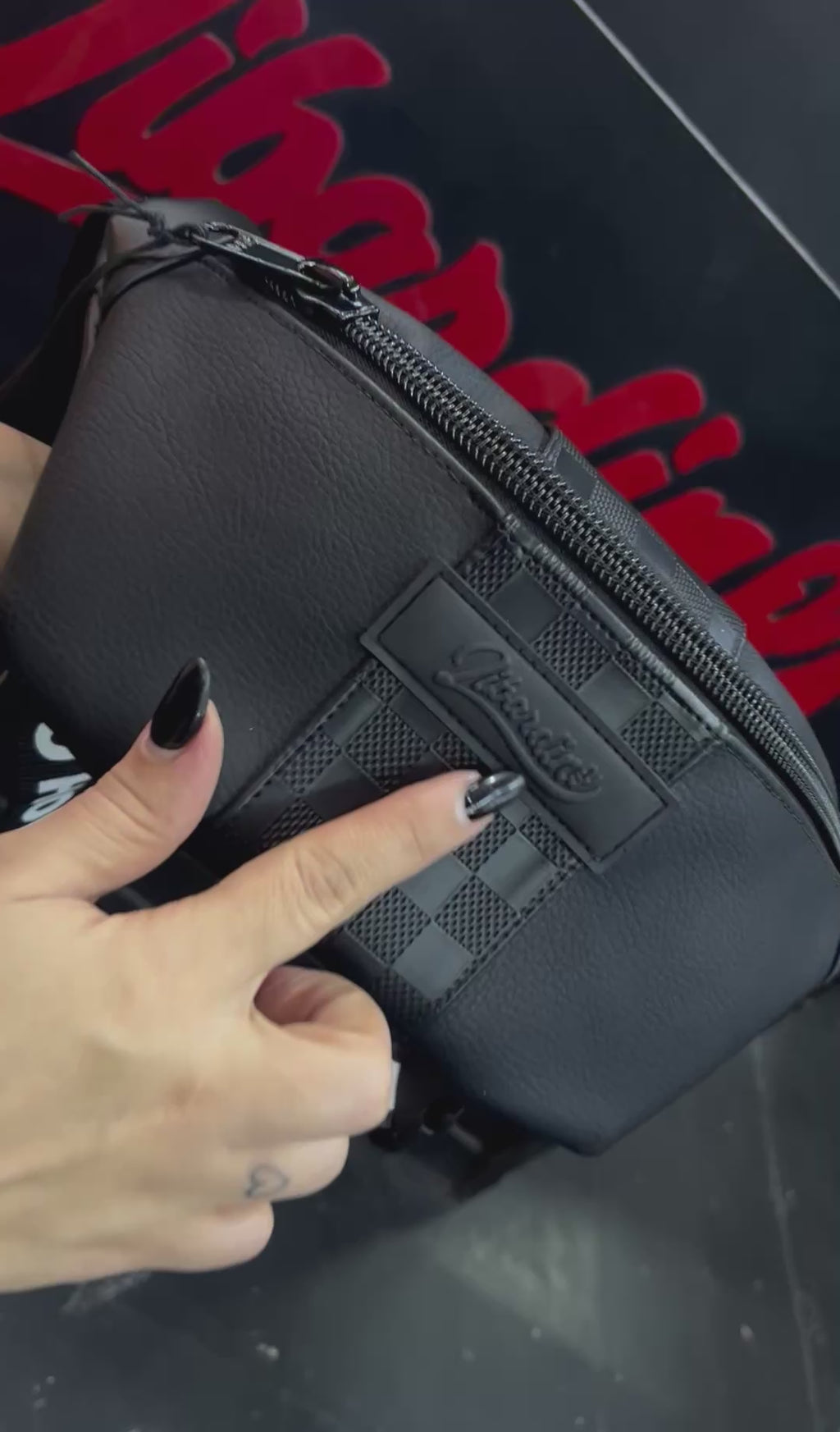 Canguro Clásico Negro