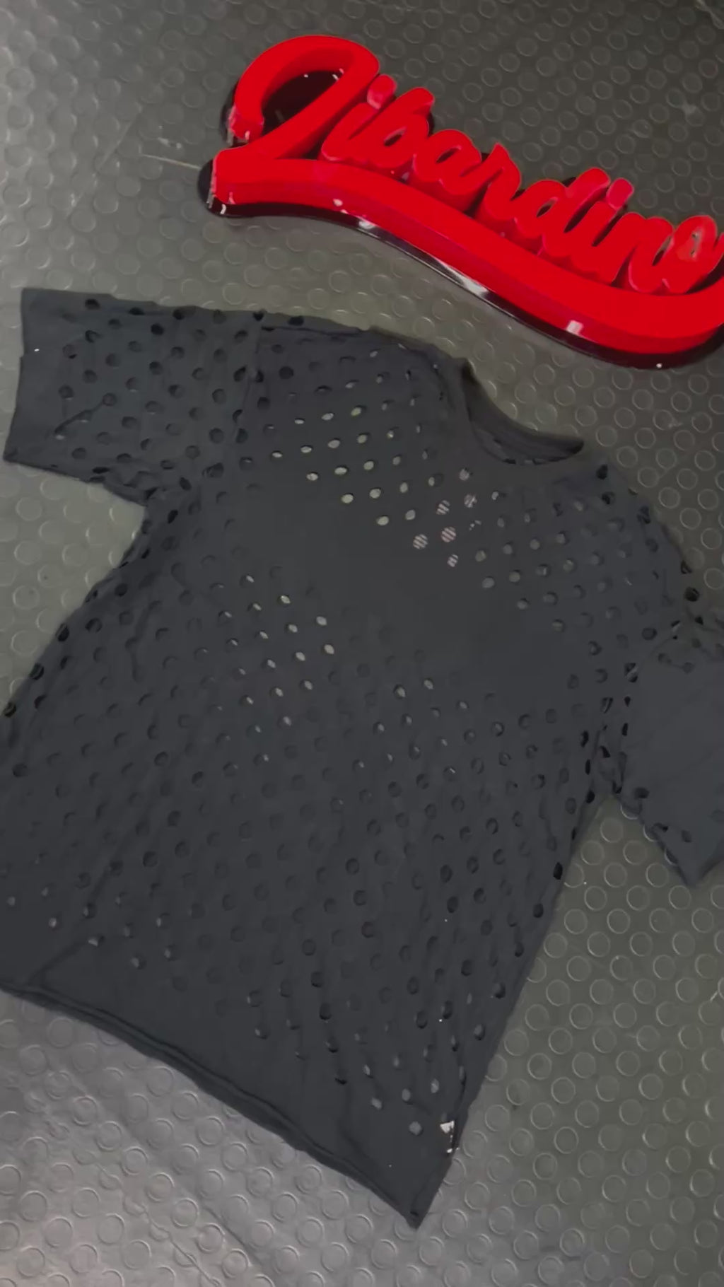 Camisa Oversize Huecos Negra