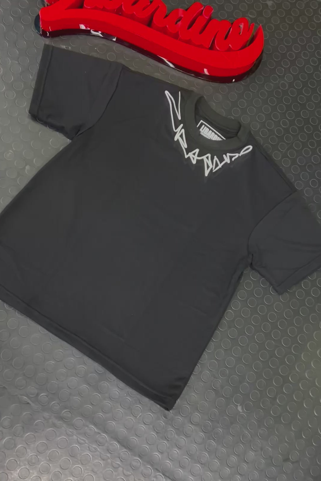 Camisa Oversize Negra Firma Cursiva