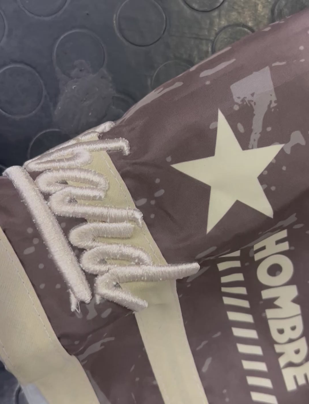 Pantaloneta Premium Vinotinto Café