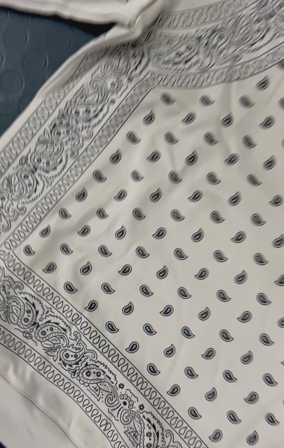 Buzo Básico Pañoleta