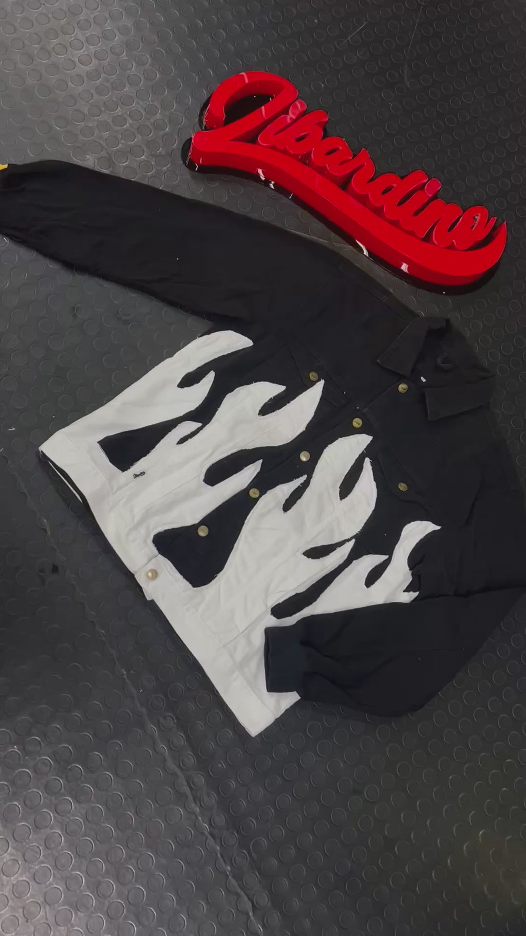 Chaqueta Negra Fuego