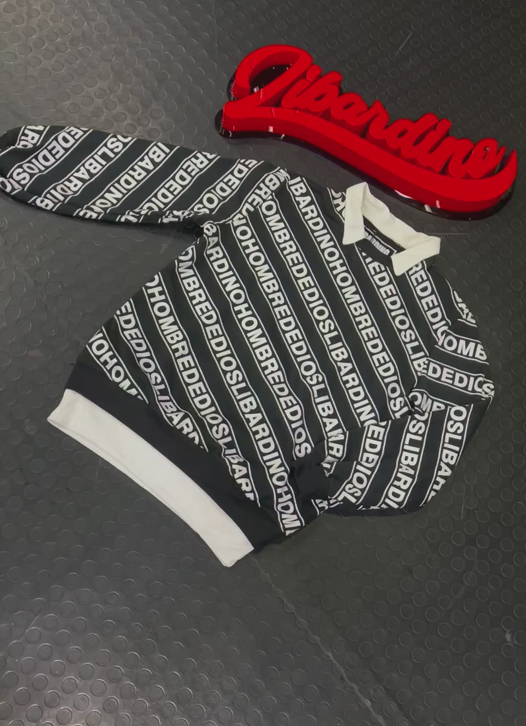 Buzo Basico Negro Letras