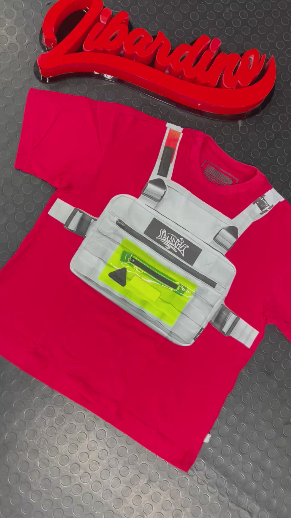 Camisa Semioversize  Pechera Roja